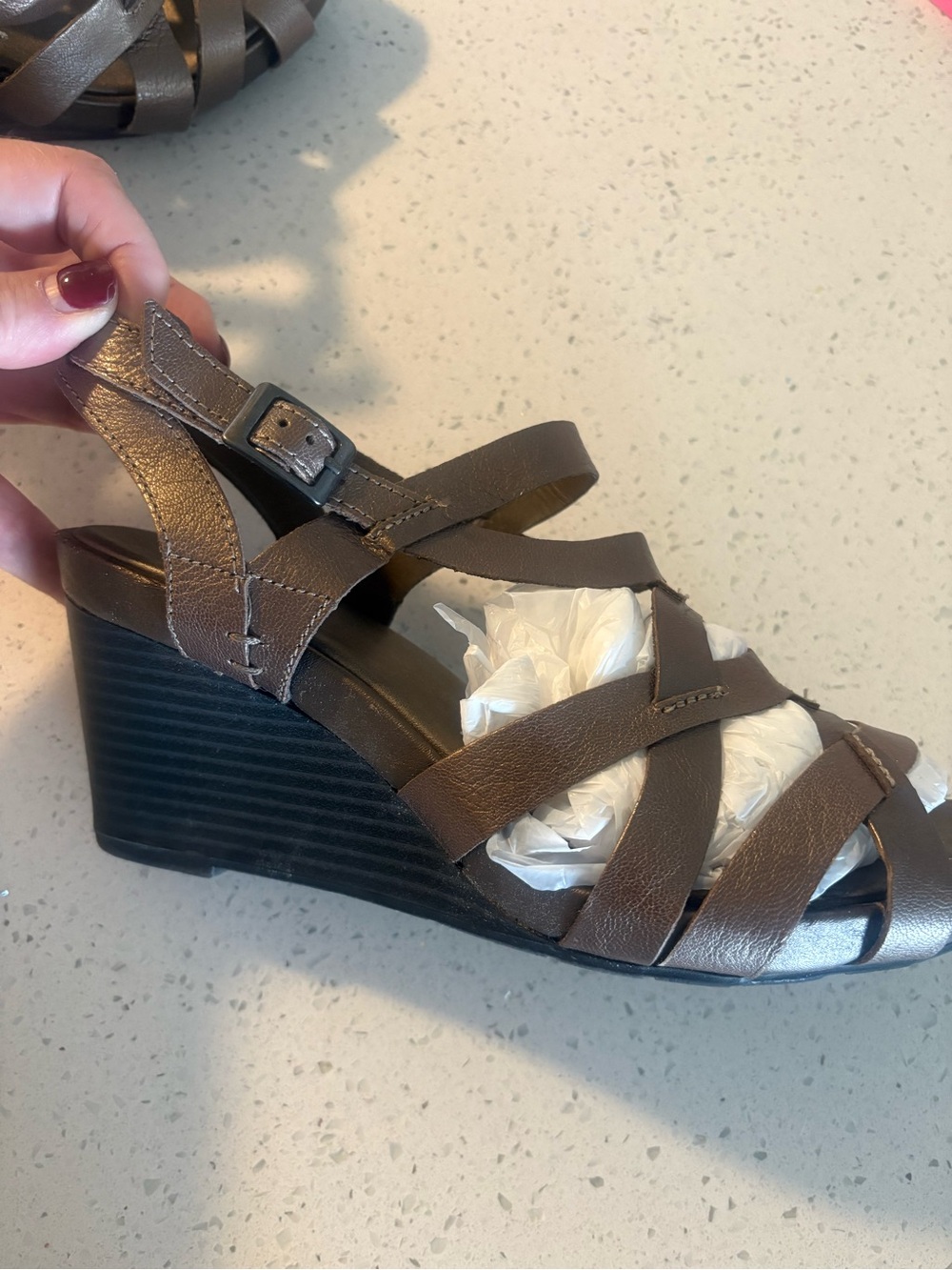 Clarks Women's Metallic Brown Strappy Wedge Sandals - Picture 4 of 5